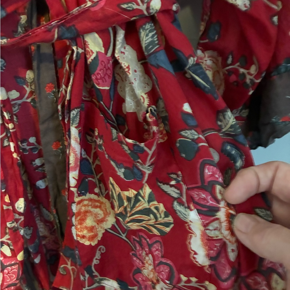 Floral Red Robe - Picture 2 of 4